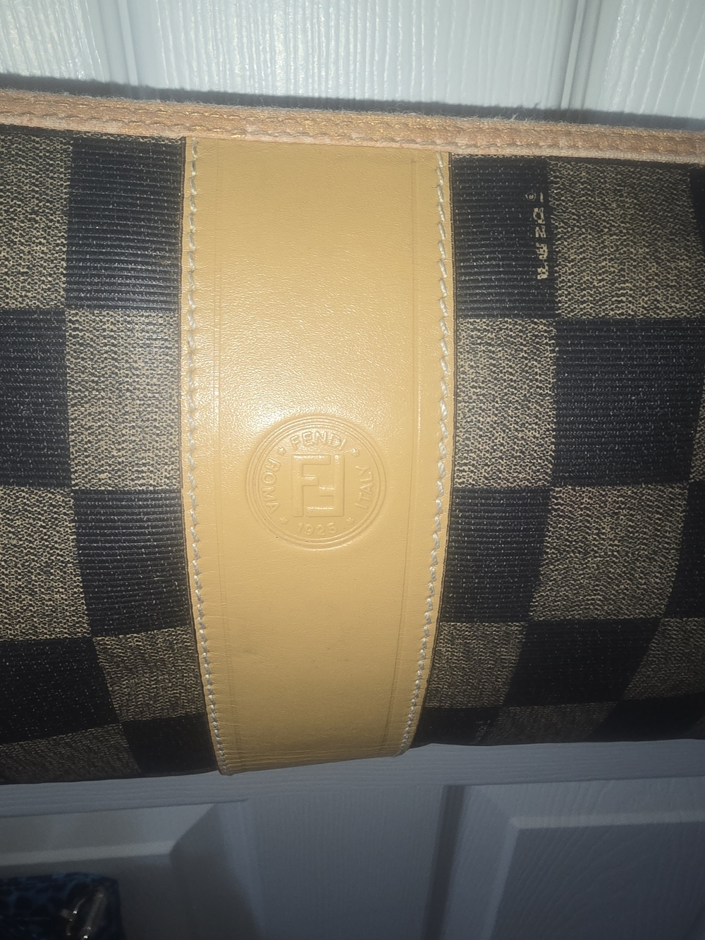 FENDI Vintage Checkered Crossbody Bag With Original Leather Strap - Picture 3 of 16